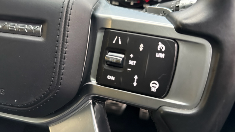 Land Rover Discovery 3.0 D300 R-Dynamic HSE 5dr Auto Diesel Station Wagon